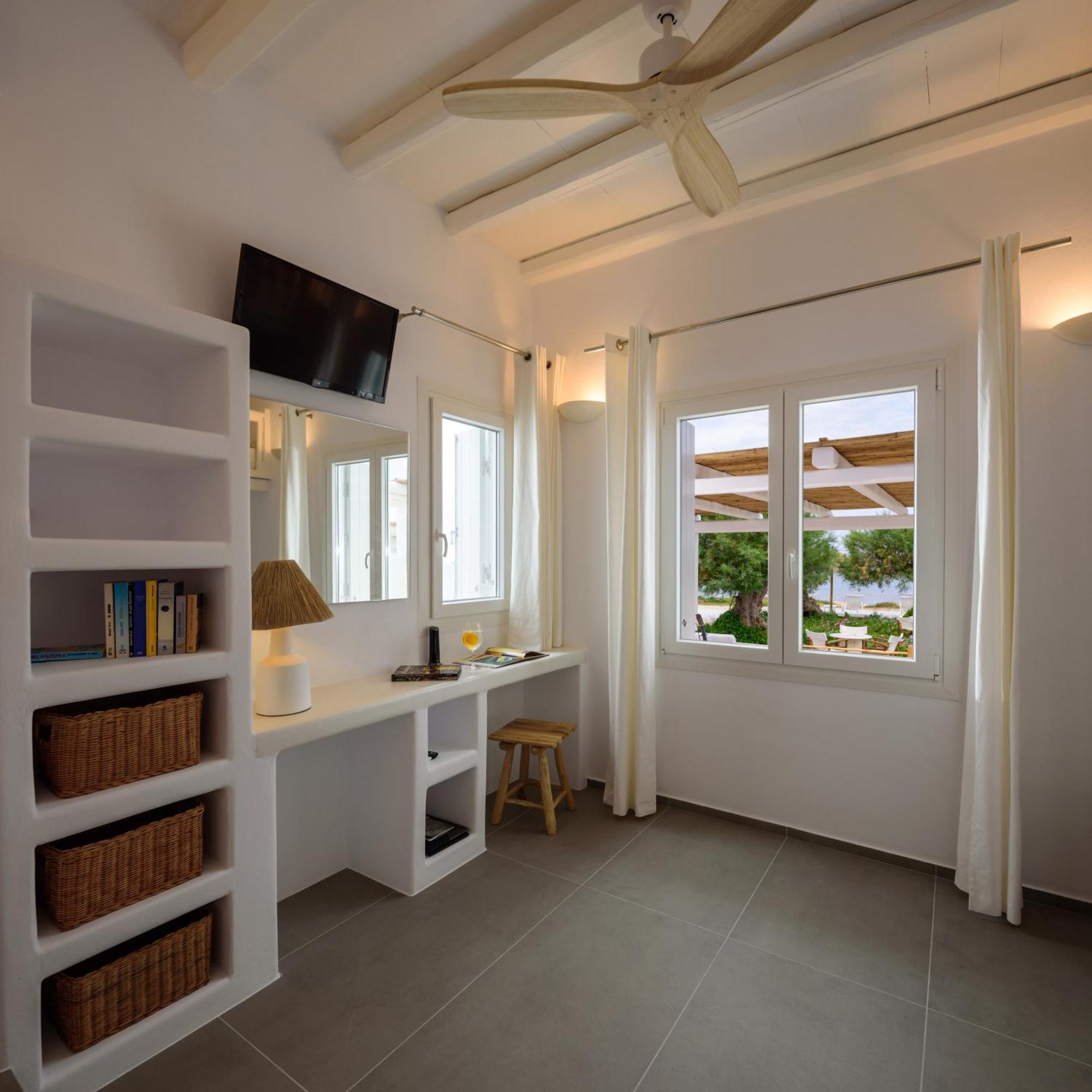 Nefeli Sunset Studios Поллония Номер фото