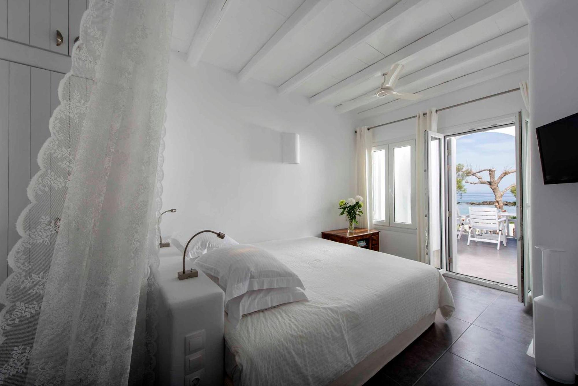 Nefeli Sunset Studios Поллония Номер фото